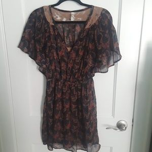 Paisley Sheer Overlay V-Neck Dress Size M